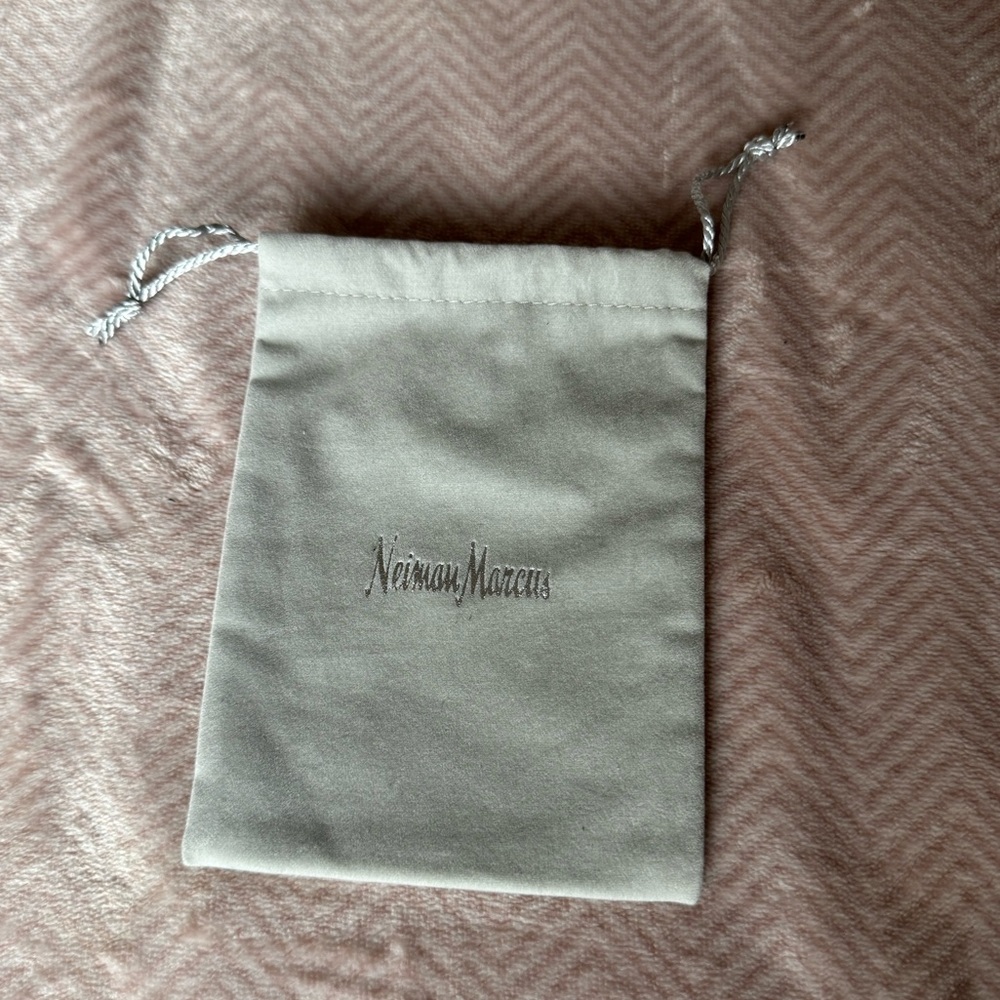 New Neiman Marcus gift pouch